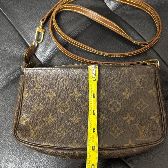 LV Monogram Pochette Crossbody - Picture 14 of 16
